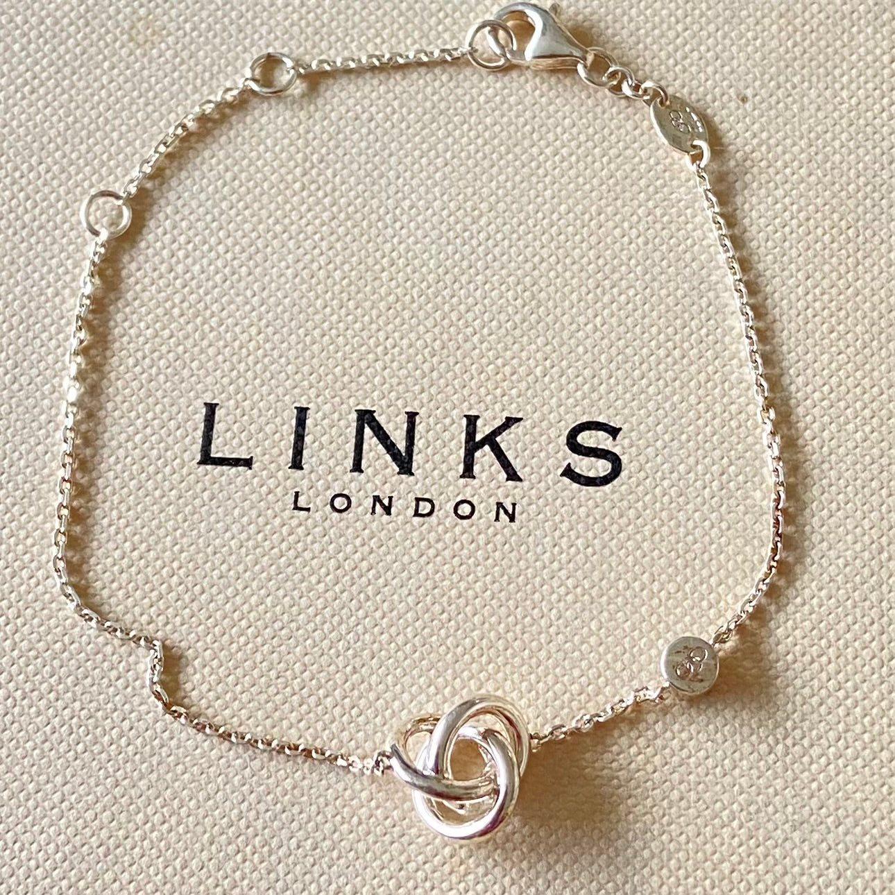 New! Links of London Love Knot Bracelet with a Topaz Stone