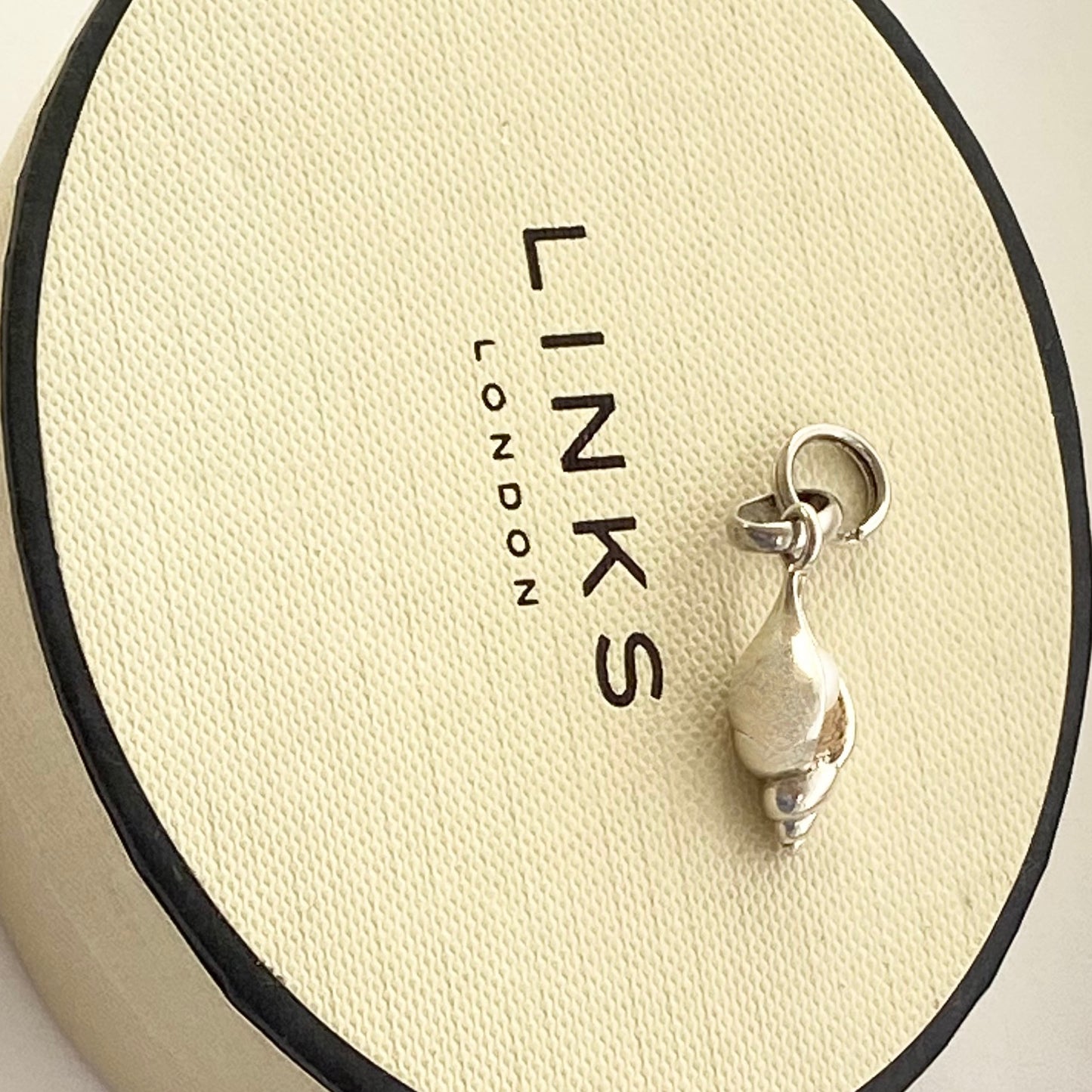 Pre loved Links of London Sterling Silver Pearl Shell Charm