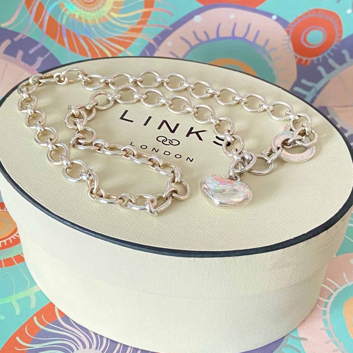 Links of London Sterling Silver Signature Link Necklace with a puffed Heart Charm. Stunning Links of London Classic T Bar Necklace. Fantastic Condition Preloved