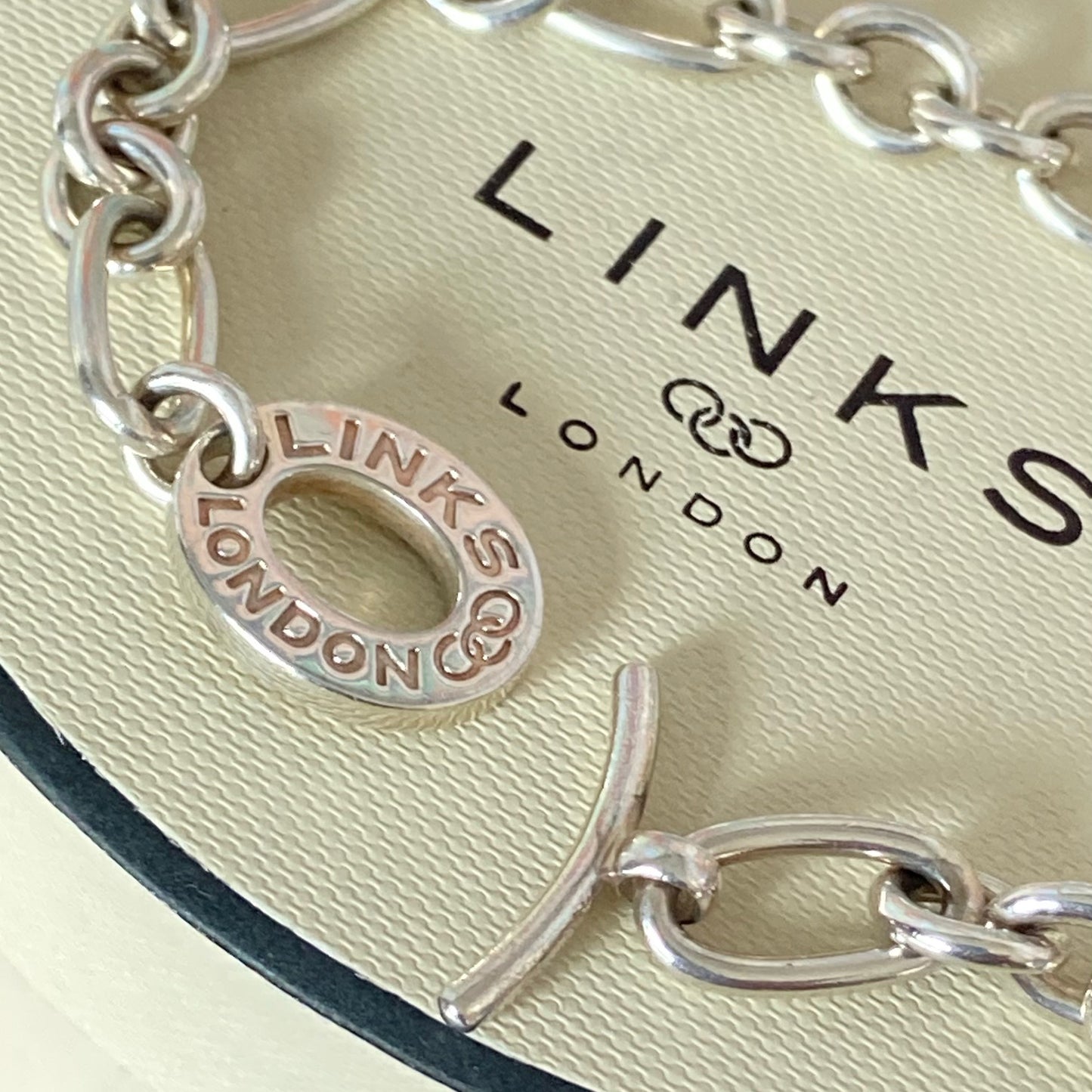 Links of London Signature Bracelet with elongated links and classic hoops.