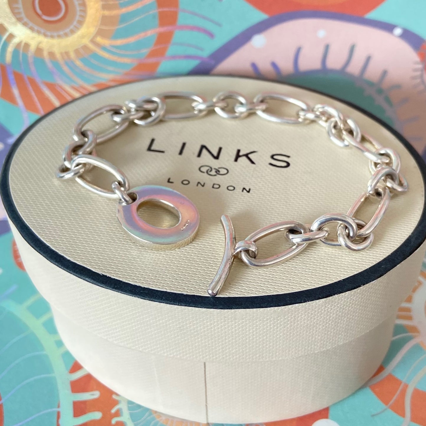 Links of London Signature Bracelet with elongated links and classic hoops.