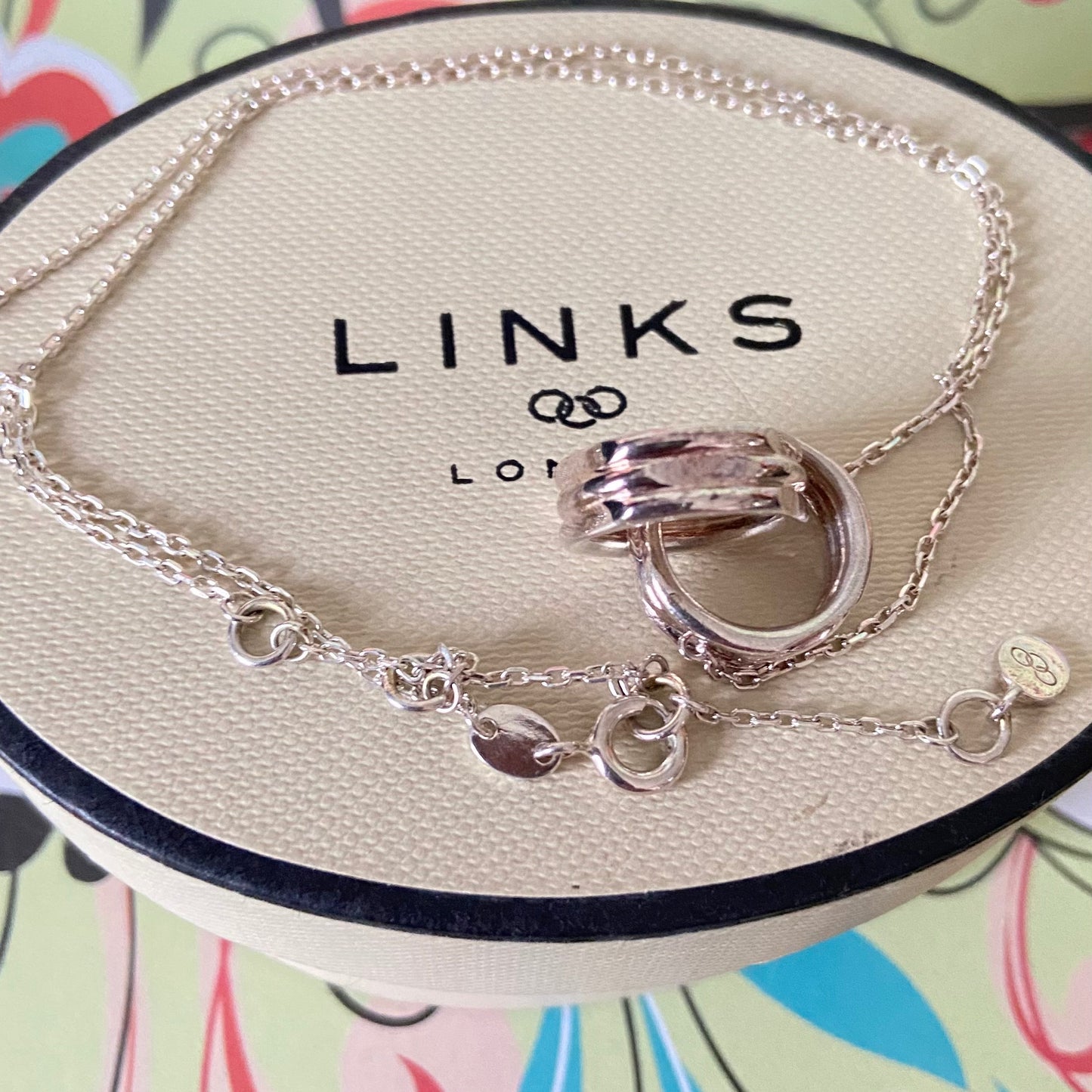New! Links of London 20/20 Silver Interlocking necklace