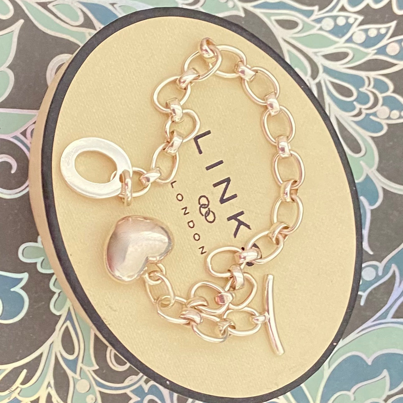Links of London Fully Hallmarked Sterling Silver Larger Links T-Bar Bracelet with Puffed Silver Heart Charm.