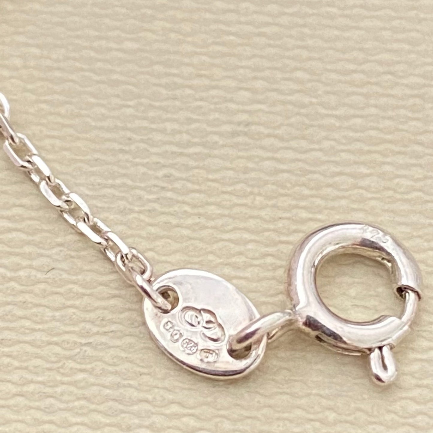 New! Links of London 20/20 Silver Interlocking necklace