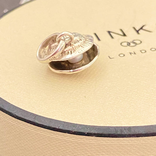 Links of London Lucky Catch Shell with Nested Pearl with top fitting