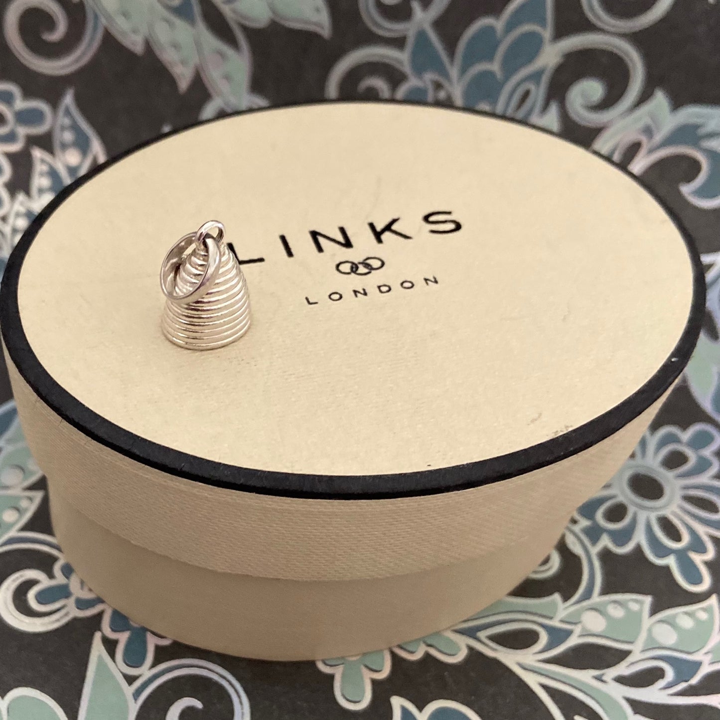 Preloved Sterling Silver Links of London Bee Hive 925 Charm