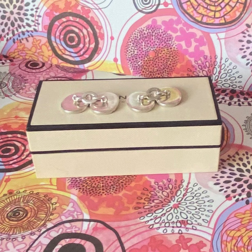 Authentic Sterling Silver Classic Links of London Cufflinks engraved with a line drawing of a Leopard. 21g of solid Silver