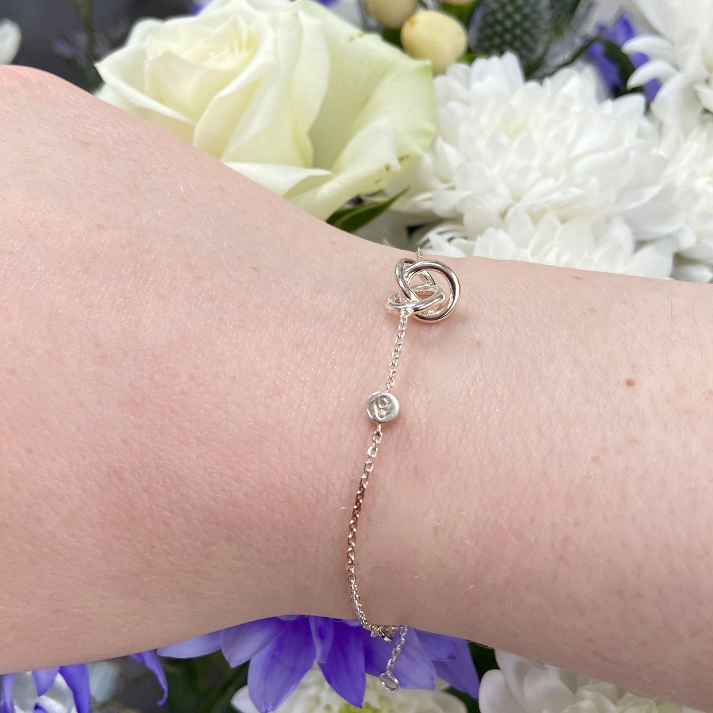 New! Links of London Love Knot Bracelet with a Topaz Stone