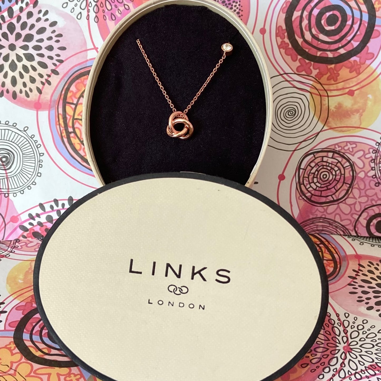 New! Links Of London Love Knot Necklace with Clear Topaz Stone