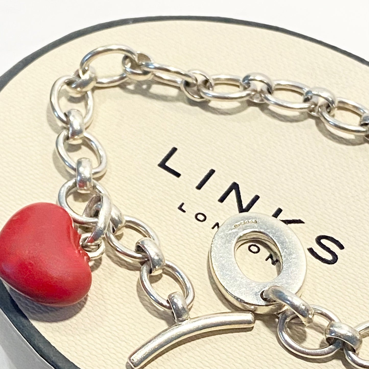 Sterling Silver Links of London Link Chain Pre Loved Links of London Bracelet, T Bar Clasp with 2 Heart Charms