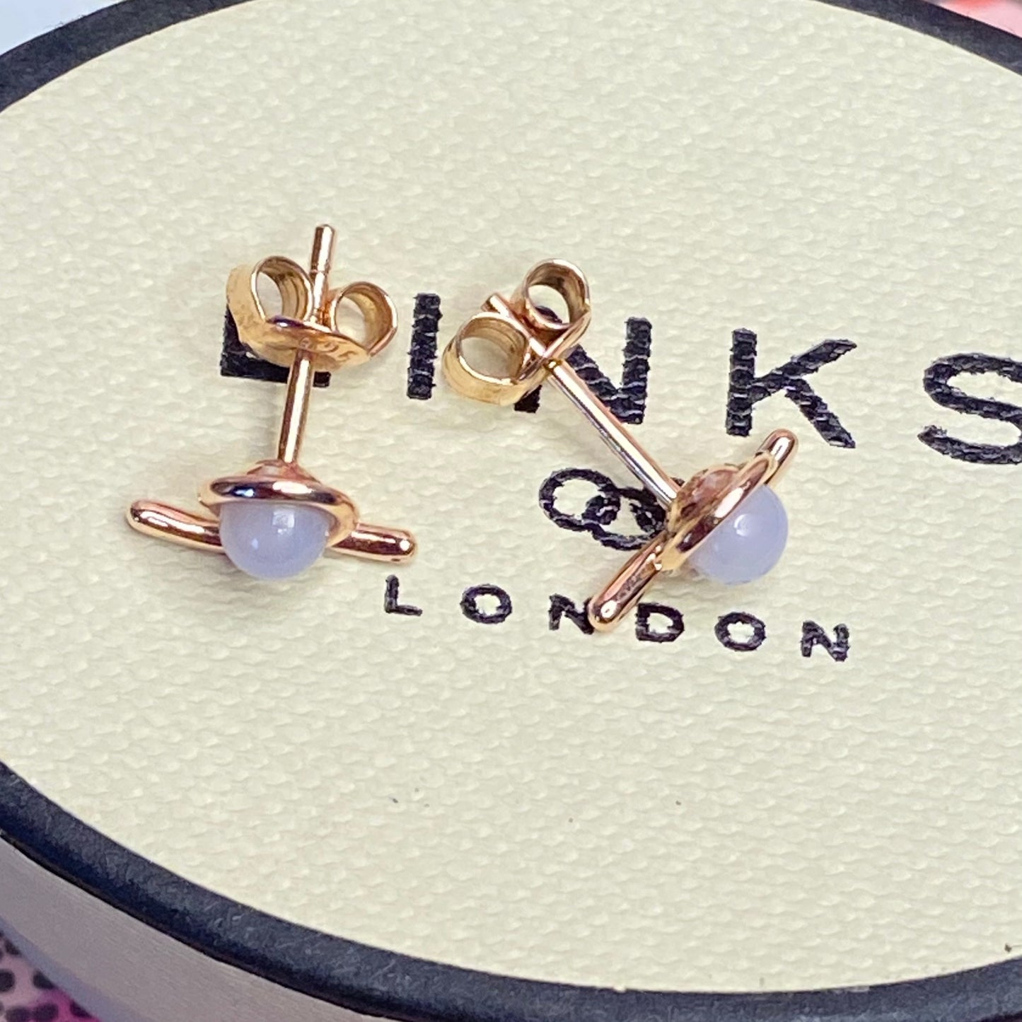 Links of London iconic Serpentine 18kt Rose Gold Vermeil & Blue Lace Agate Gemstone Stud Earrings.