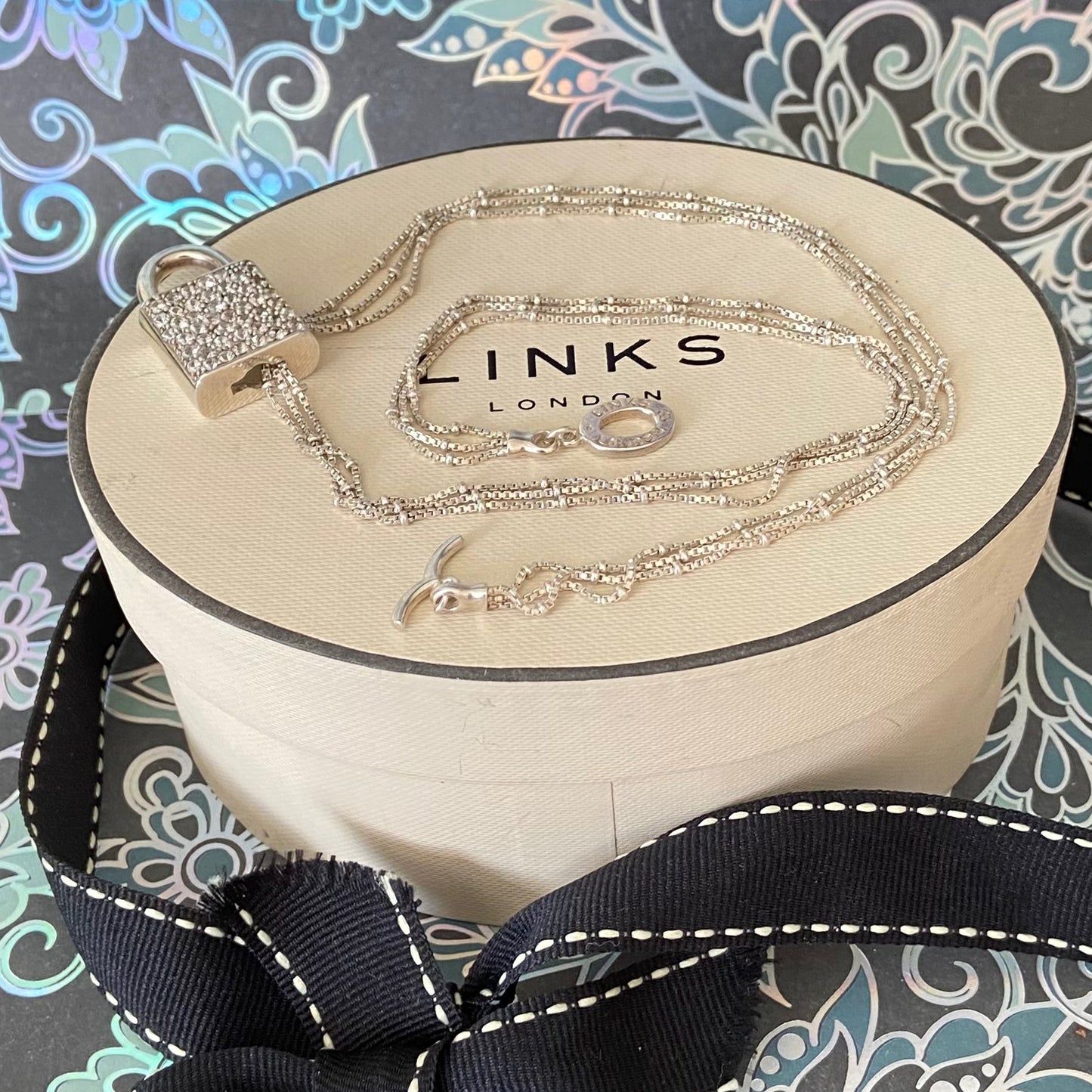 Links of London Necklace with Cubic Zirconia encrusted Lock Design Pendent