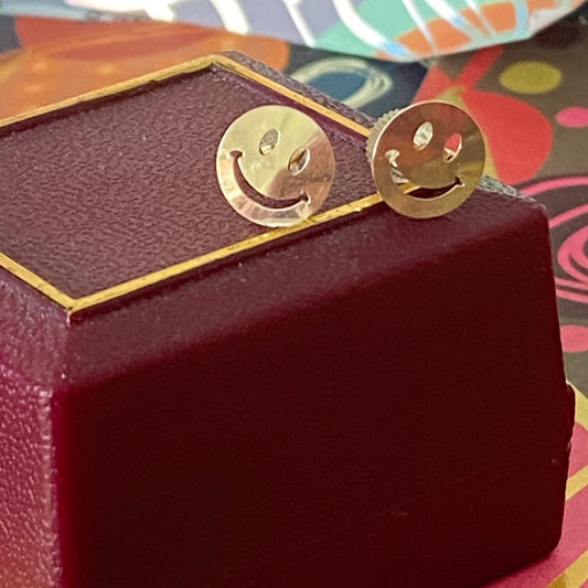 Smiley Face 9ct yellow gold Delicate Studs Earrings