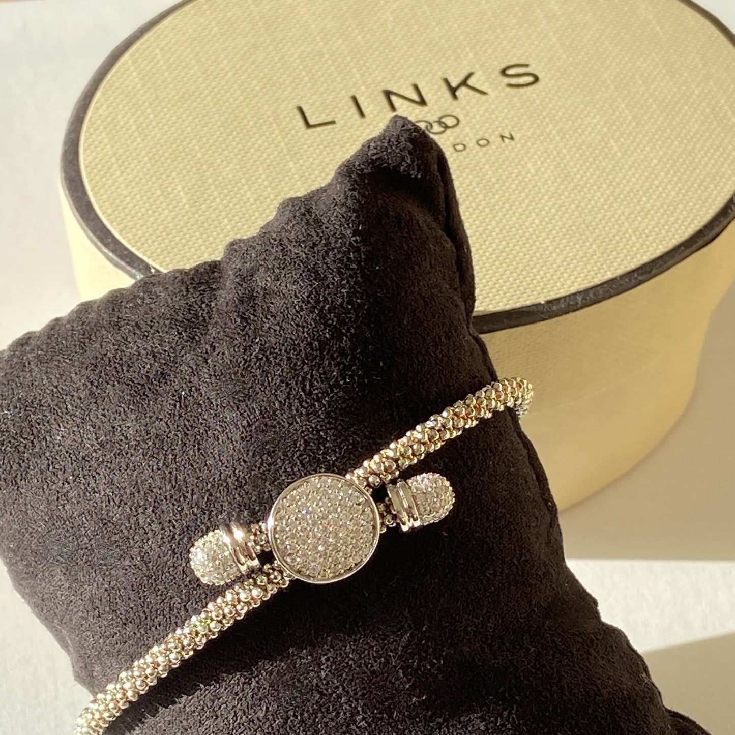 Links of London Sterling Silver Star Dust Round Bracelet with a magnetic clasp