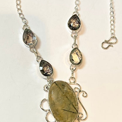 Pretty Glass and Gemstone Necklace