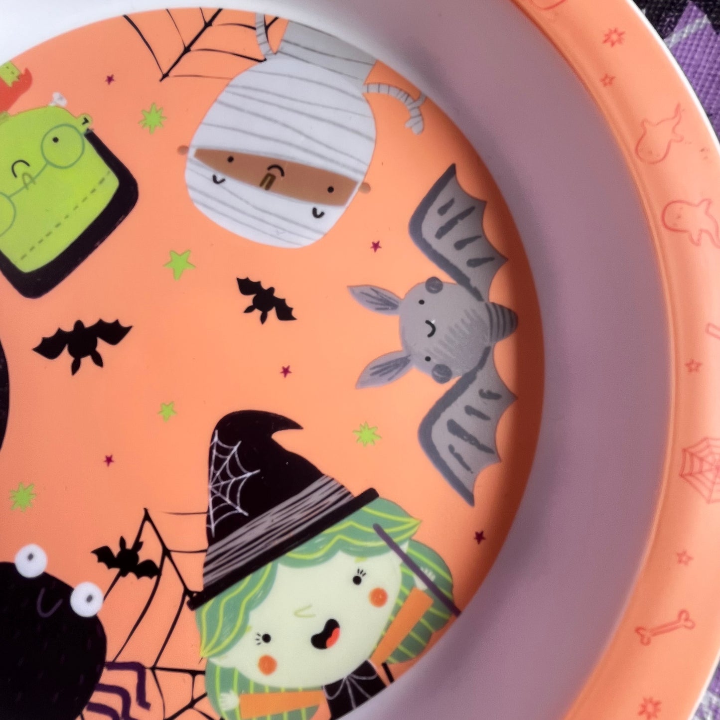 Halloween plastic plate