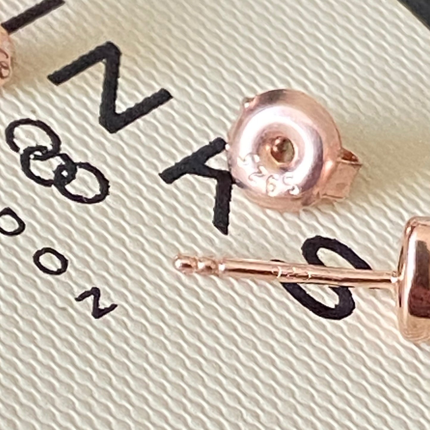 Links of London Gold 18kt vermeil, 925 Sterling Silver heart Stud earrings