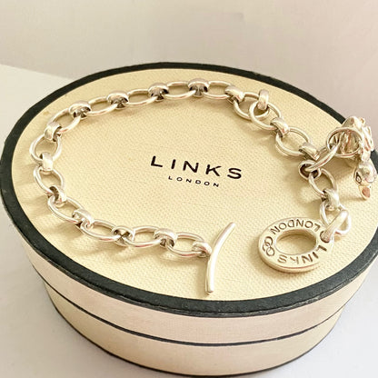 Links of London  Bracelet, T Bar Clasp with Duck Charm