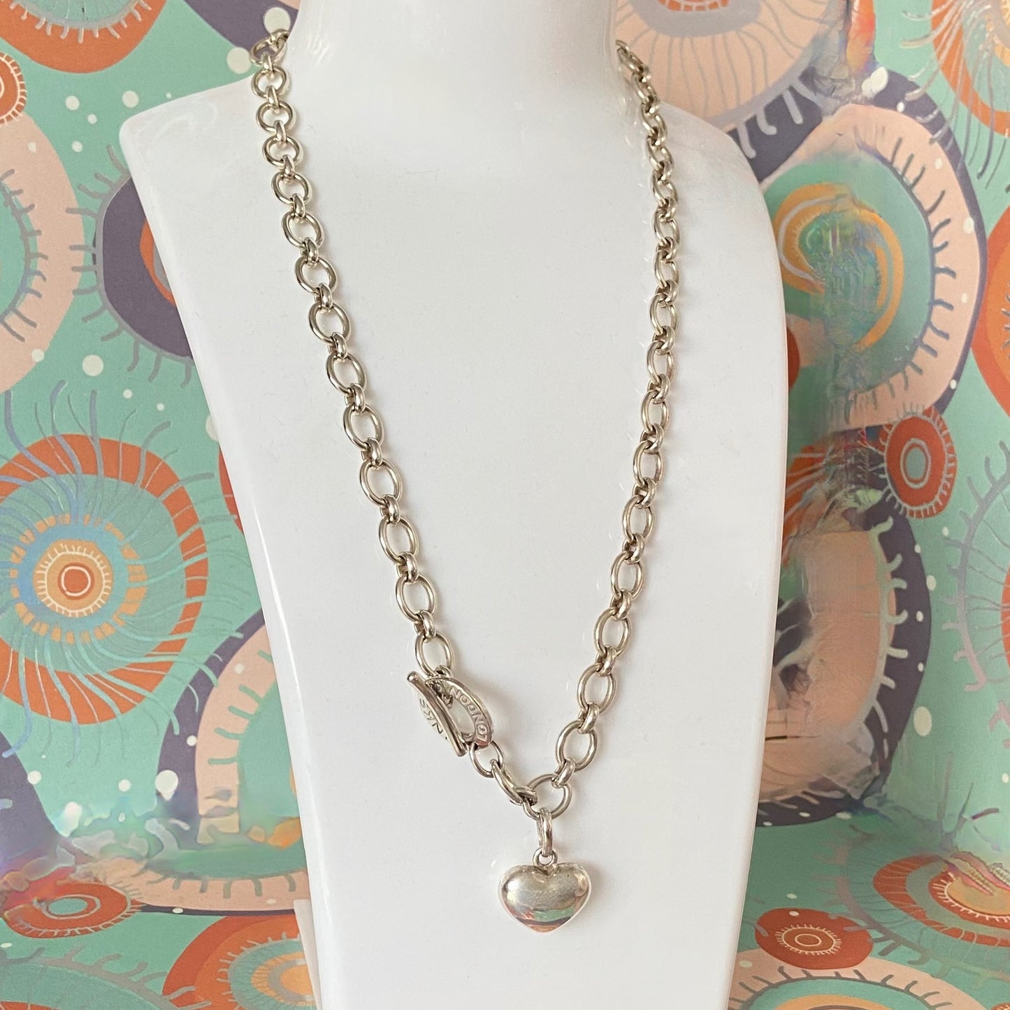 Links of London Sterling Silver Signature Link Necklace with a puffed Heart Charm.   Stunning Links of London Classic T Bar Necklace.  Fantastic Condition Preloved