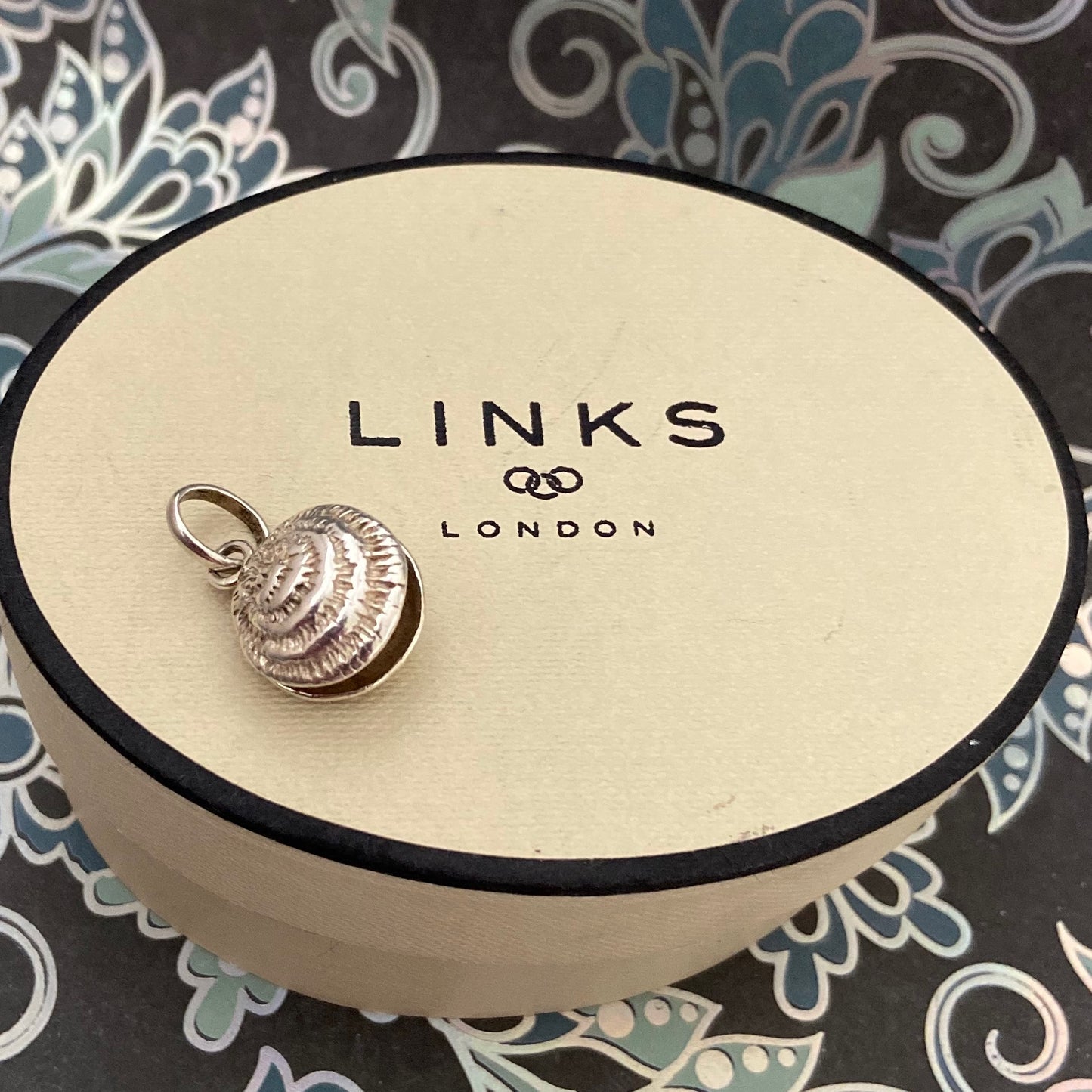 Links of London Lucky Catch Shell with Nested Pearl