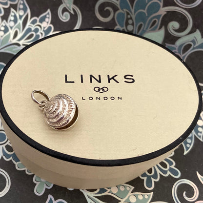 Links of London Lucky Catch Shell with Nested Pearl