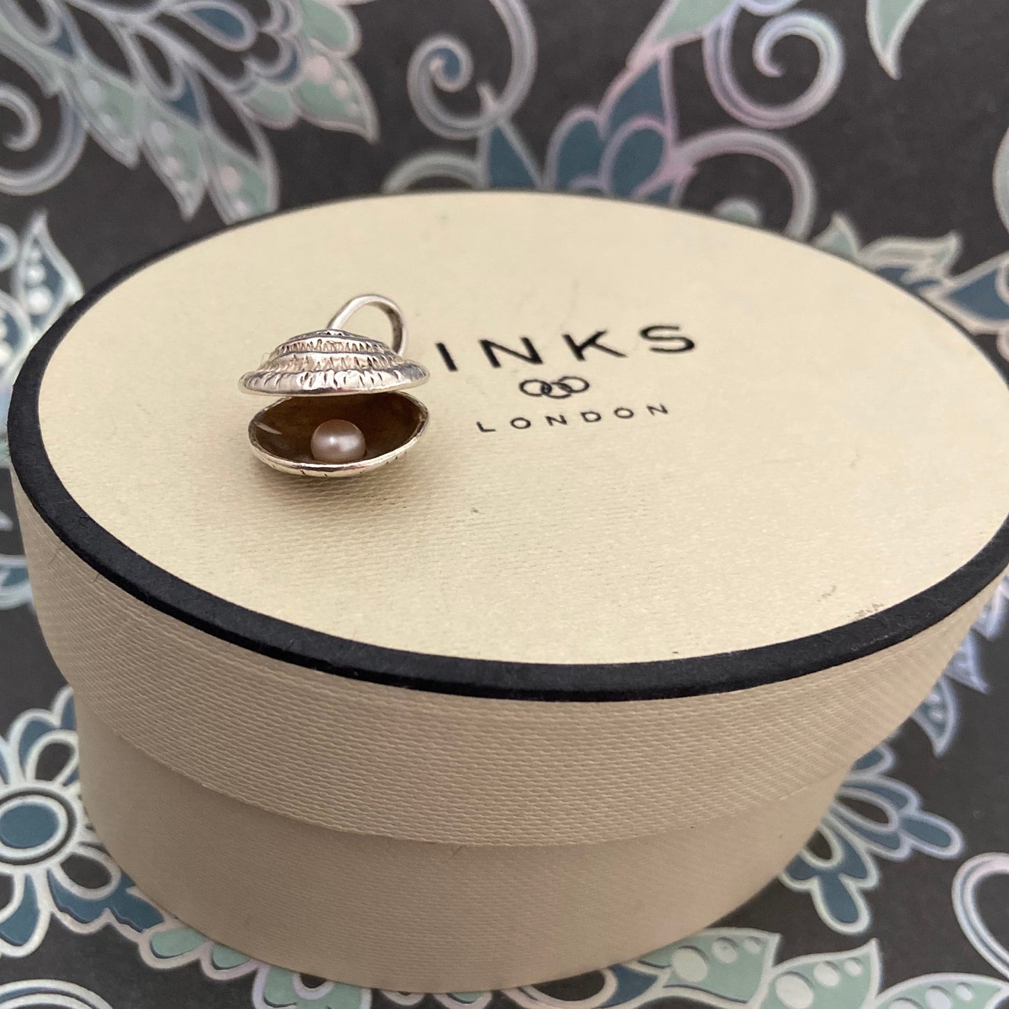 Links of London Lucky Catch Shell with Nested Pearl