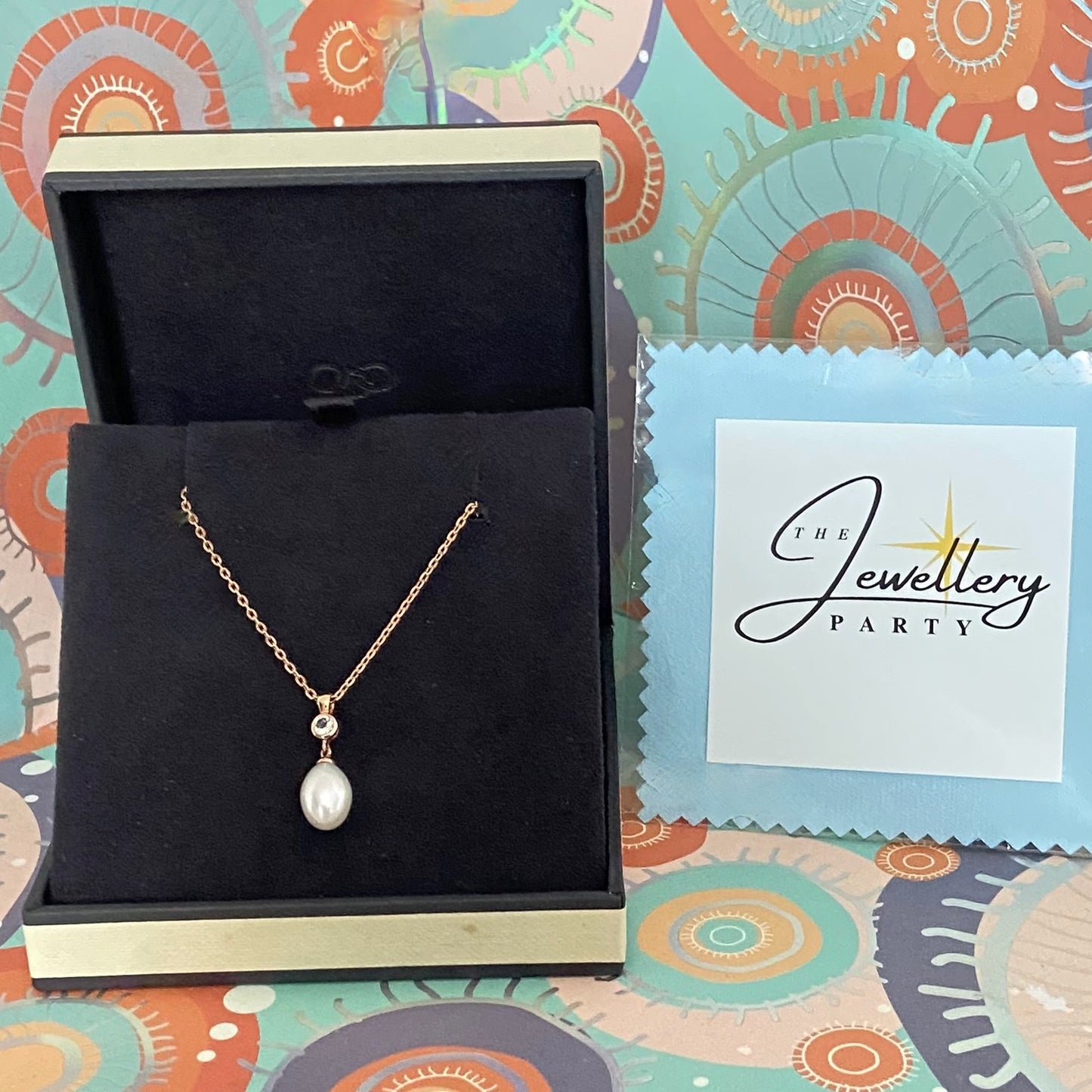 18ct Gold Vermeil  Cultured Pearl and Topaz Necklace crafted in Sterling Silver by the Iconic Links of London