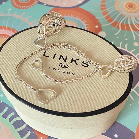 Links of London Flutter and Wow Sterling Silver Bracelet with heart shape clasp.  New! 17cm.