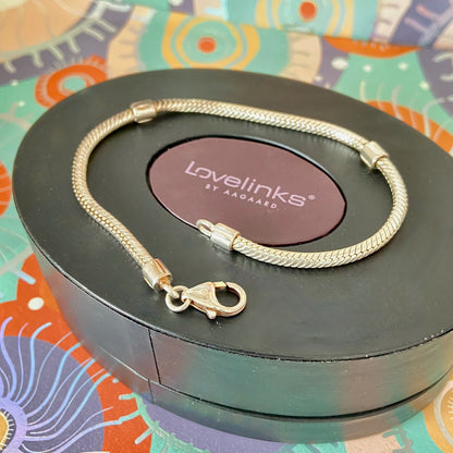 Snake Charm Bracelet ideal for Love Links Bead Charms in fantastic condition – 18cm