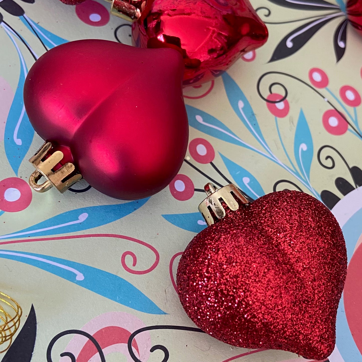 8 Heart Festive Holiday Baubles Ornaments, for Christmas, Valentine