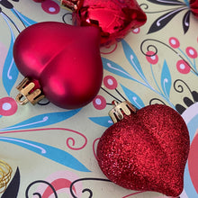 Load image into Gallery viewer, 8 Heart Festive Holiday Baubles Ornaments, for Christmas, Valentine
