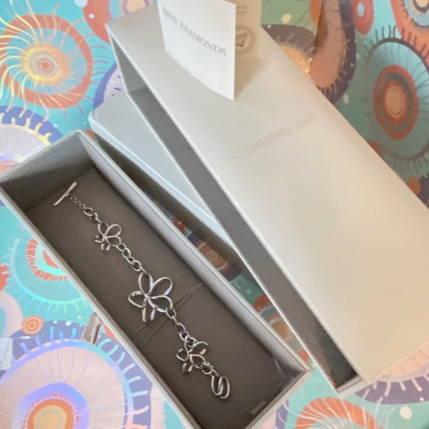 Vintage Hot Diamonds Sterling Silver and Diamond Paradise Open Petal Bracelet