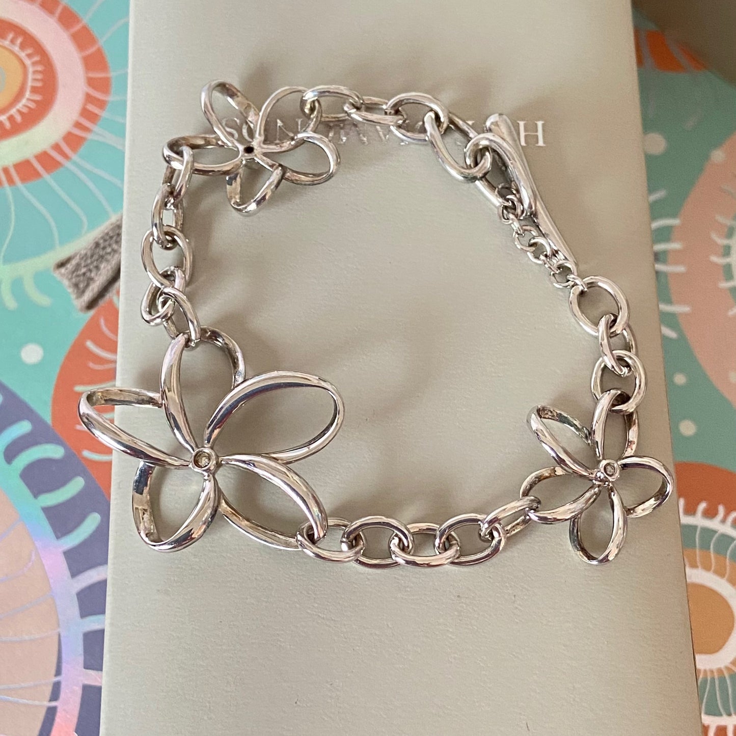 Vintage Hot Diamonds Sterling Silver and Diamond Paradise Open Petal Bracelet