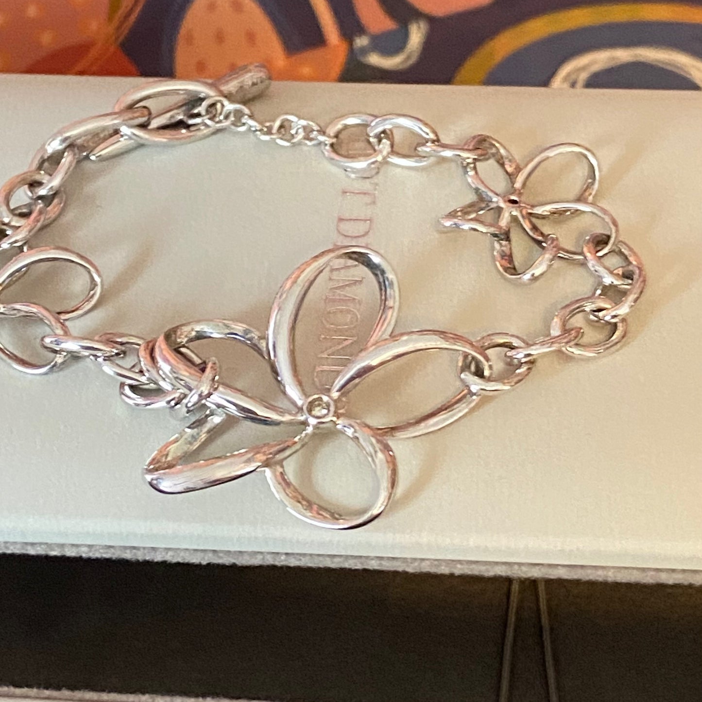 Vintage Hot Diamonds Sterling Silver and Diamond Paradise Open Petal Bracelet