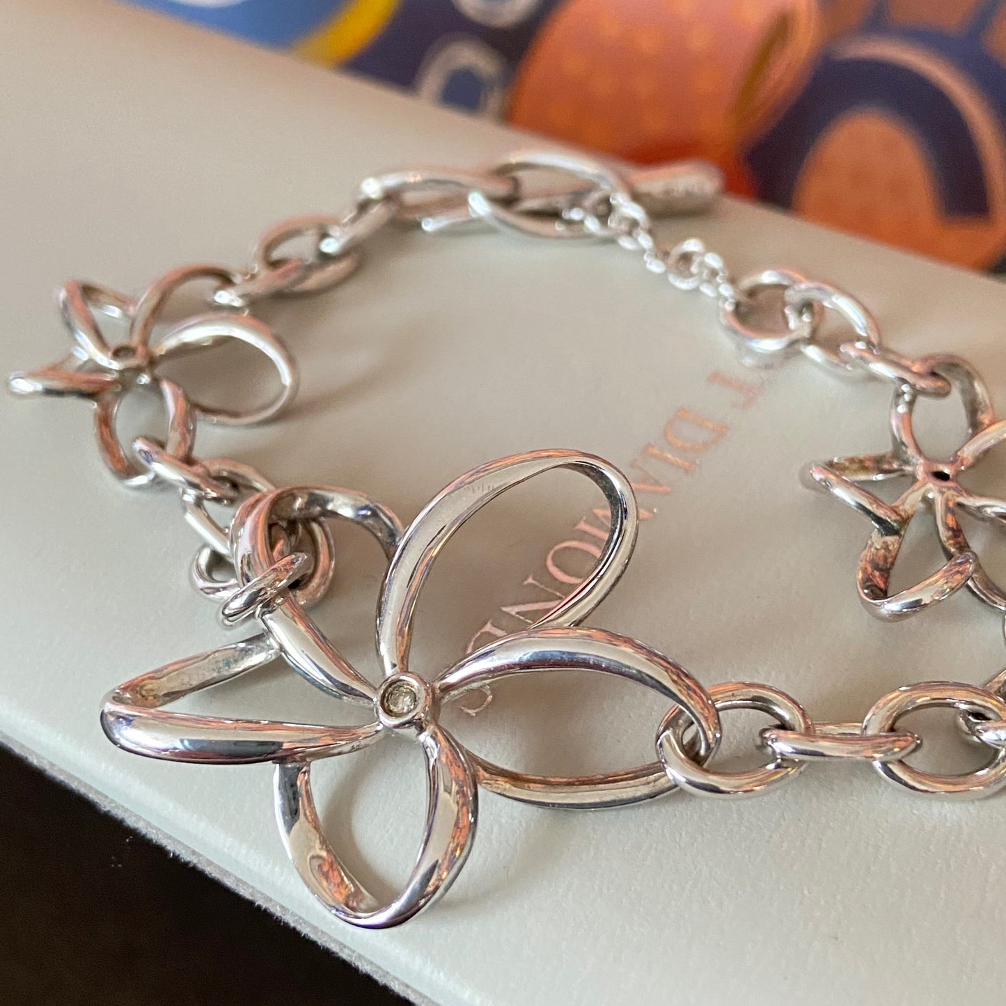 Vintage Hot Diamonds Sterling Silver and Diamond Paradise Open Petal Bracelet