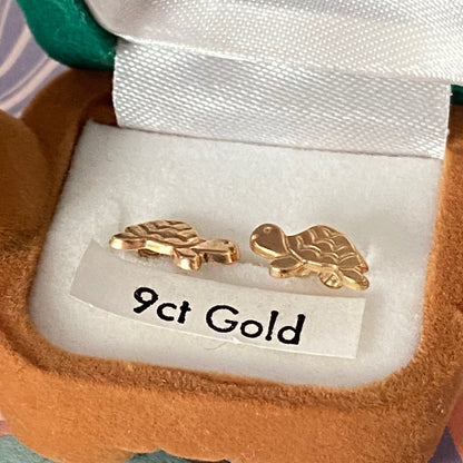 Tortoise 9ct yellow gold Delicate Studs in a Tortoise Box