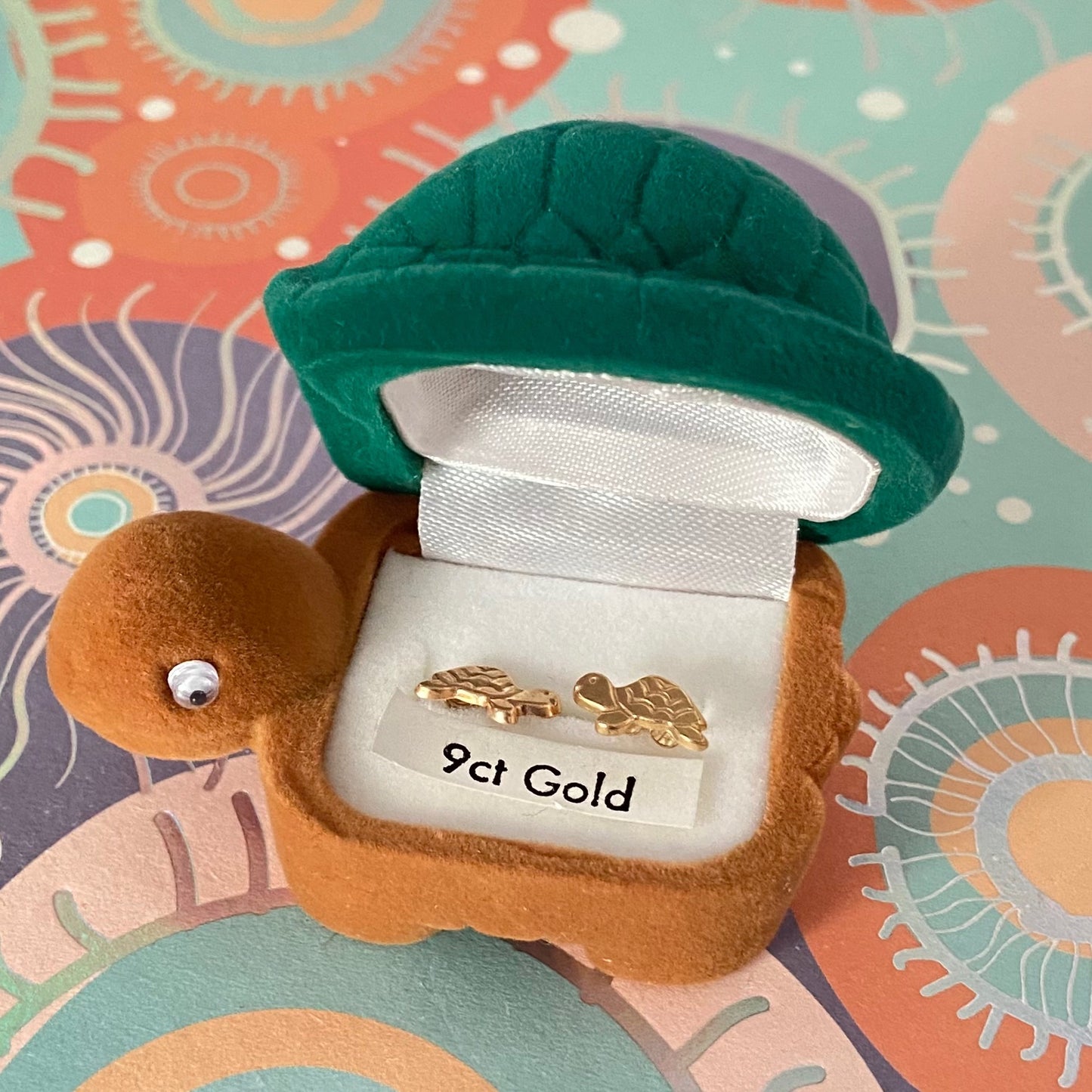Tortoise 9ct yellow gold Delicate Studs in a Tortoise Box
