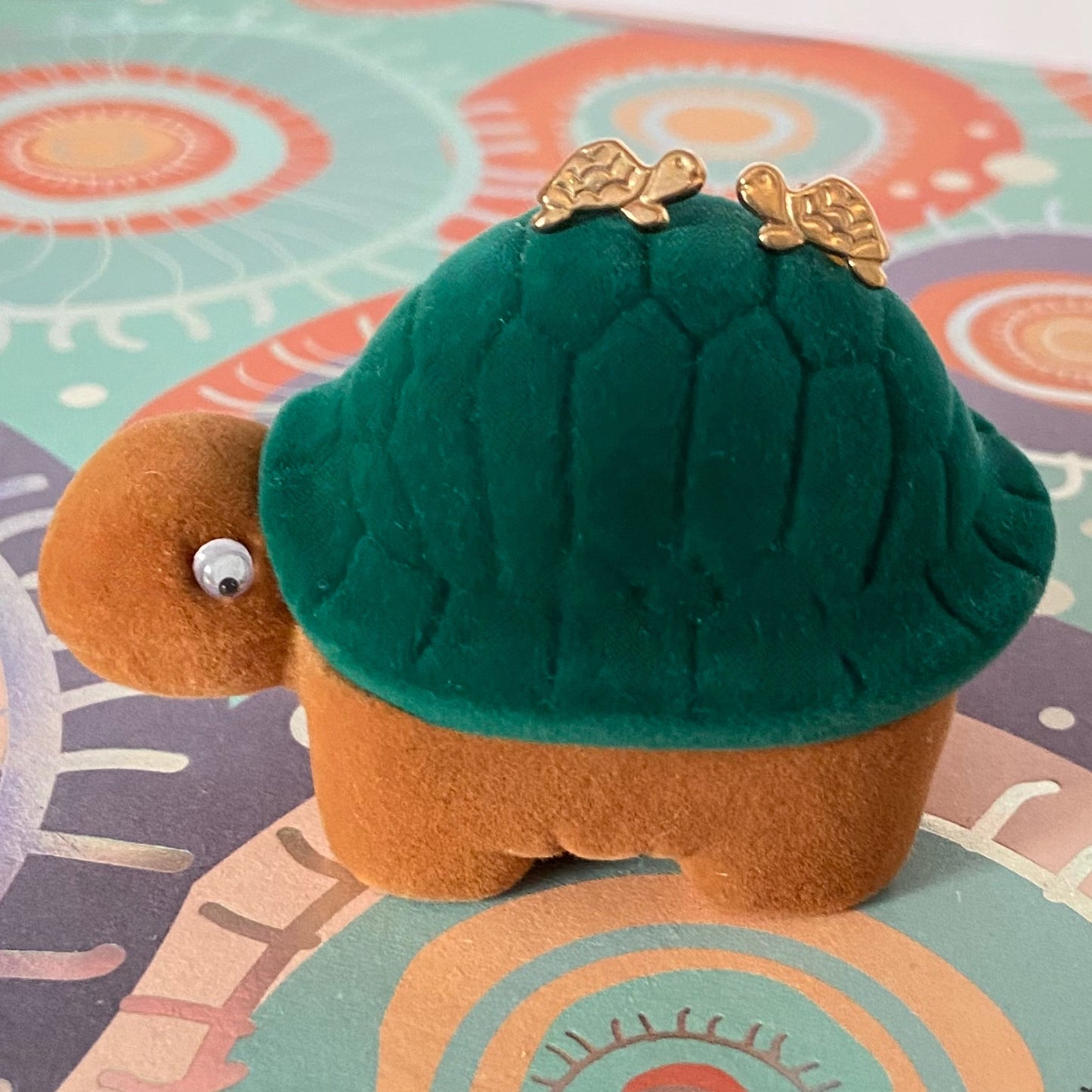 Tortoise 9ct yellow gold Delicate Studs in a Tortoise Box