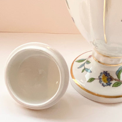 Aynsley Vintage Fine Bone China, Pembroke Design lidded vase in Perfect Condition