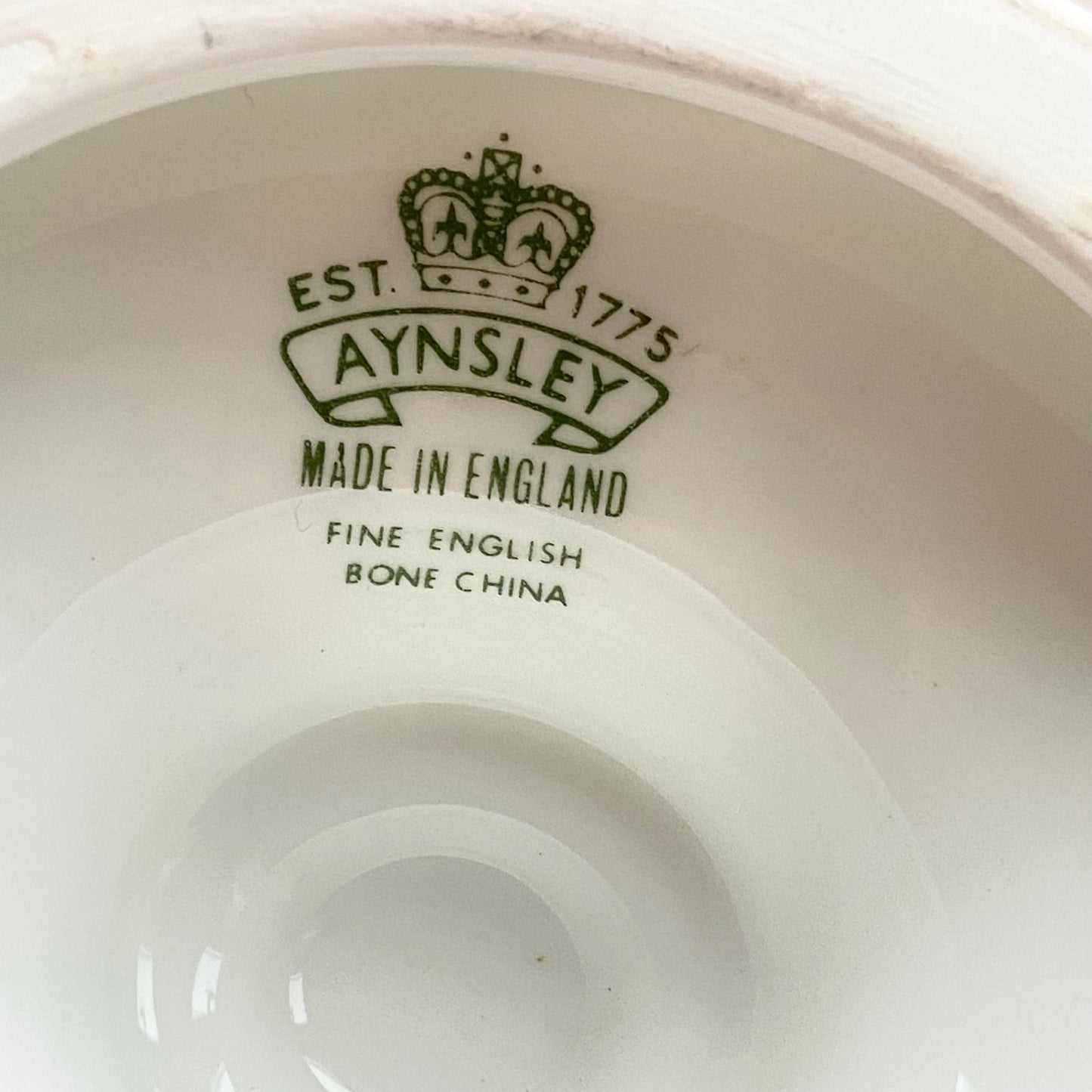 Aynsley Vintage Fine Bone China, Pembroke Design lidded vase in Perfect Condition