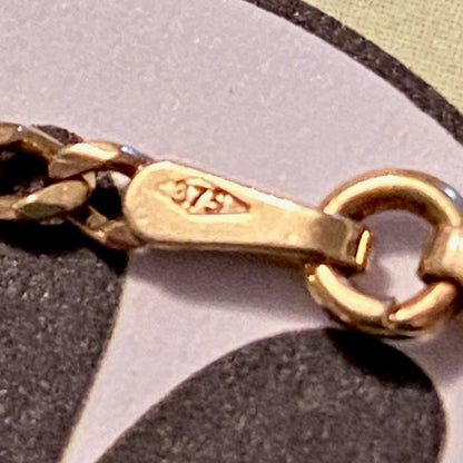 Delicate 9ct Gold Figaro bracelet