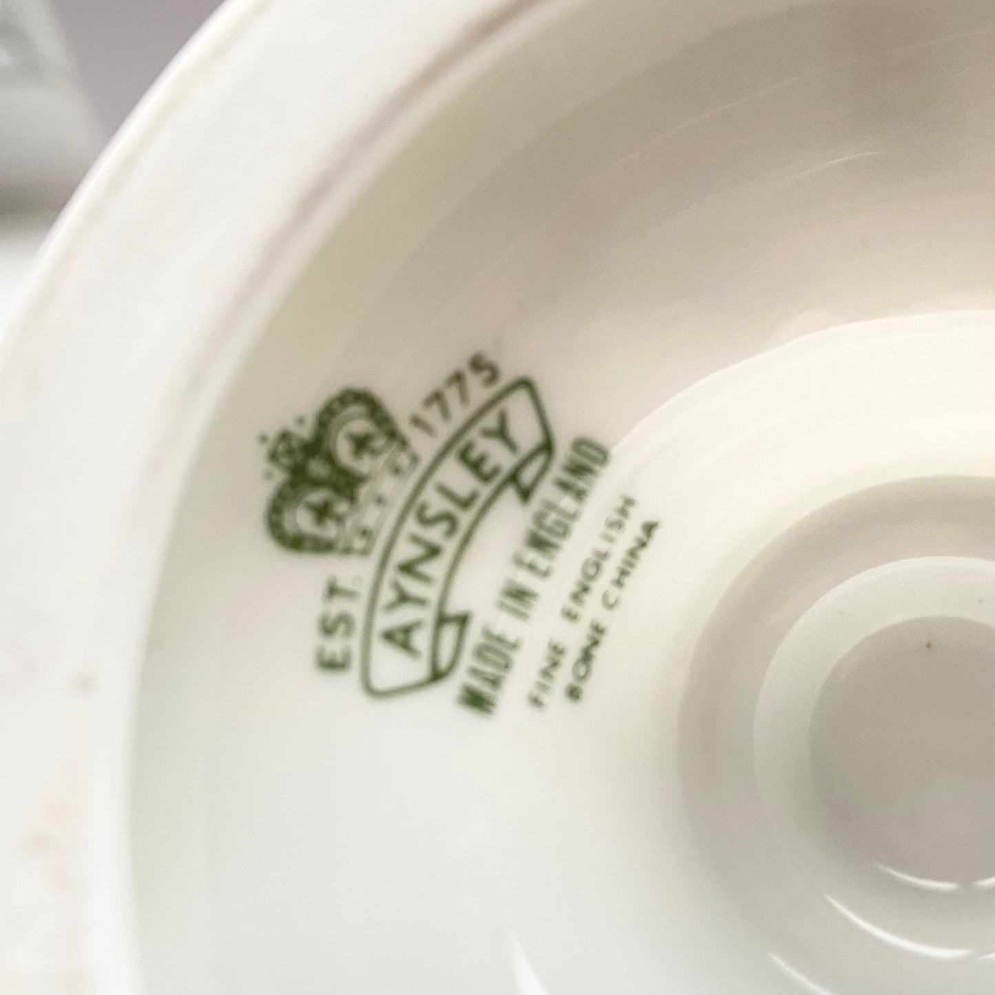 Aynsley Vintage Fine Bone China, Pembroke Design lidded vase in Perfect Condition