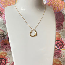 Load image into Gallery viewer, Delicate 9ct Gold Floating Heart Pendent Necklace
