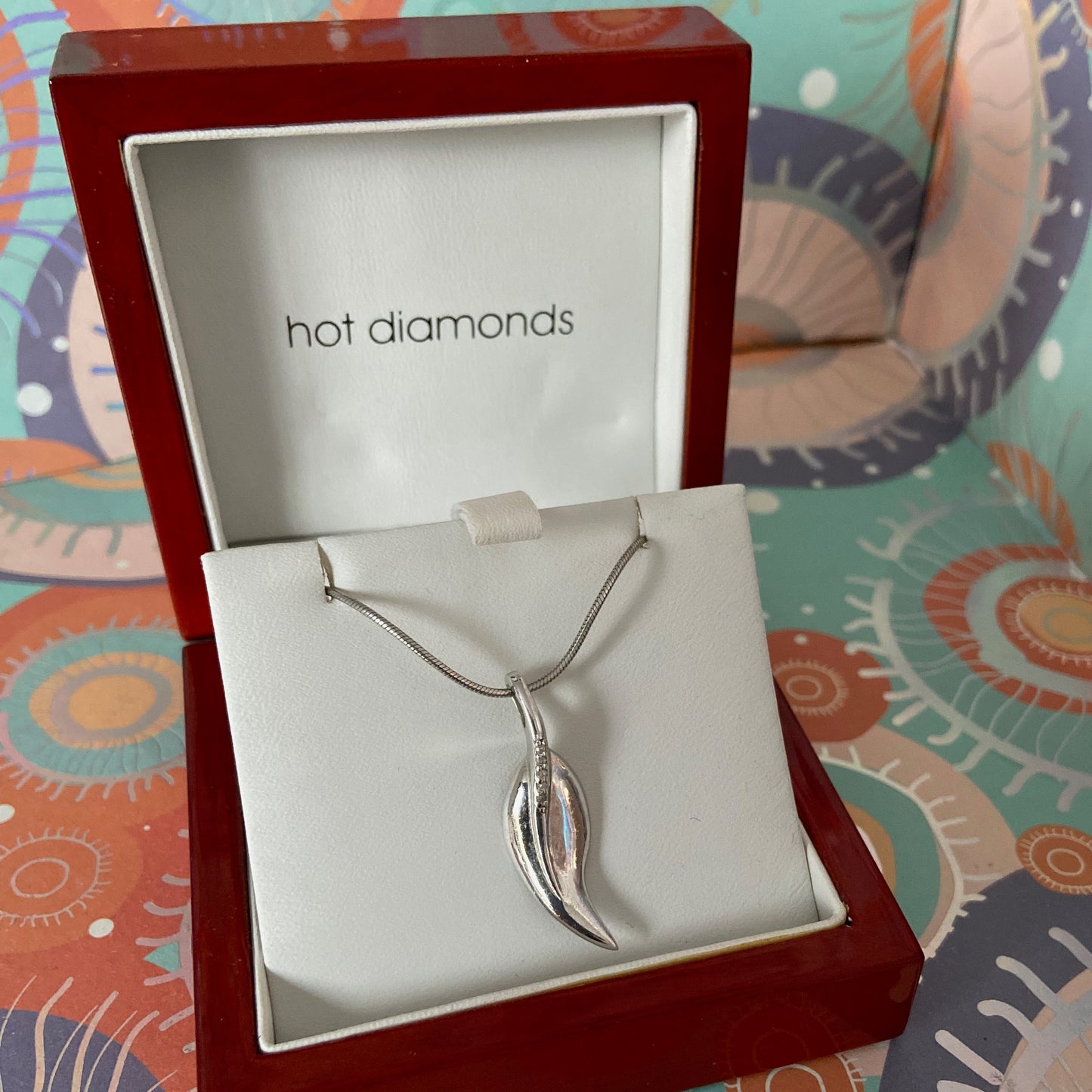 Vintage Hot diamonds Sterling Silver, Diamond Leaf Stem Earrings and Necklace Set