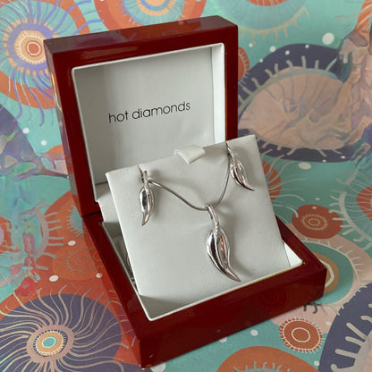 Vintage Hot diamonds Sterling Silver, Diamond Leaf Stem Earrings and Necklace Set