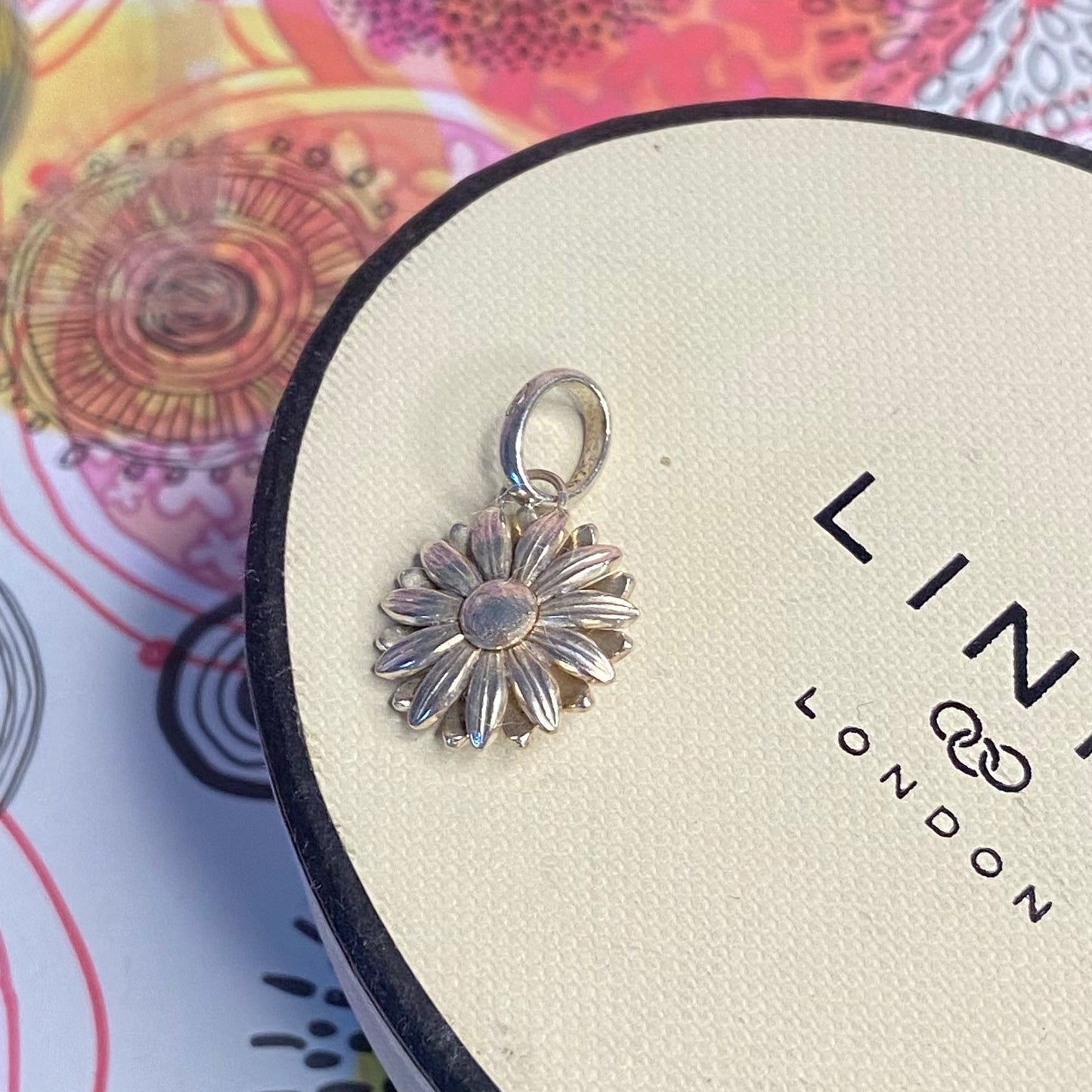 Links of London Daisy Charm