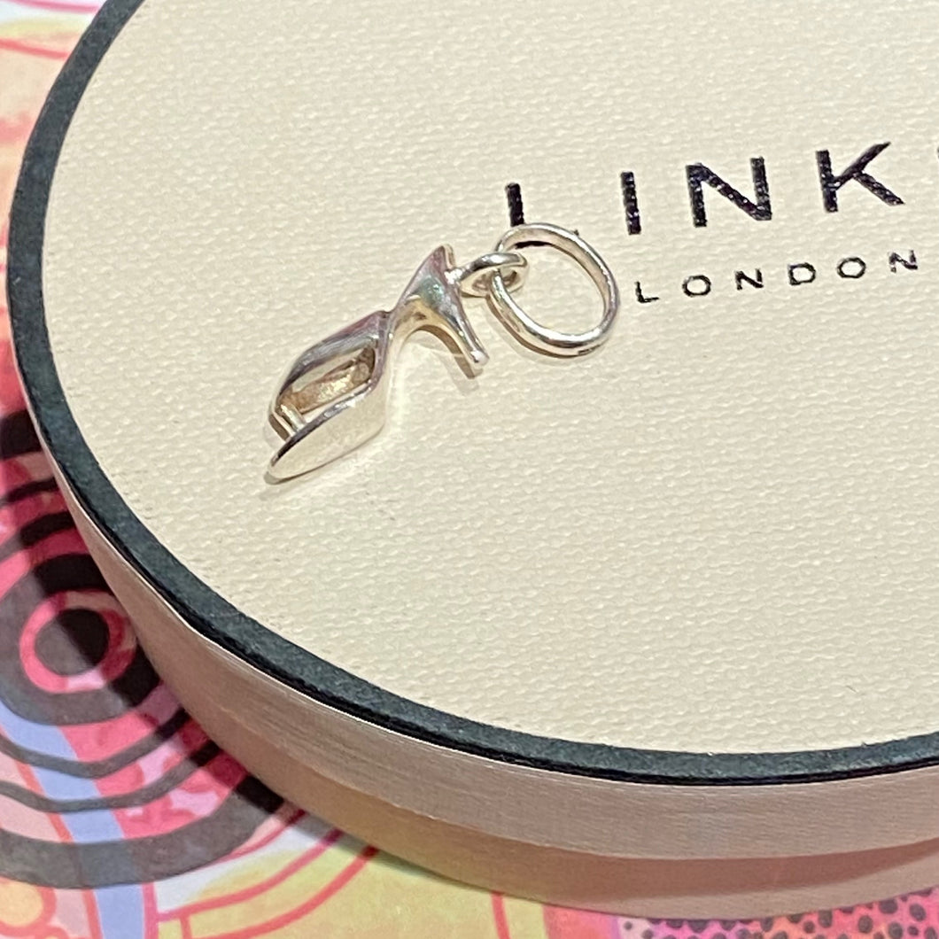 Links of London Killer Heals, crafted from Sterling Silver. Perfect condition