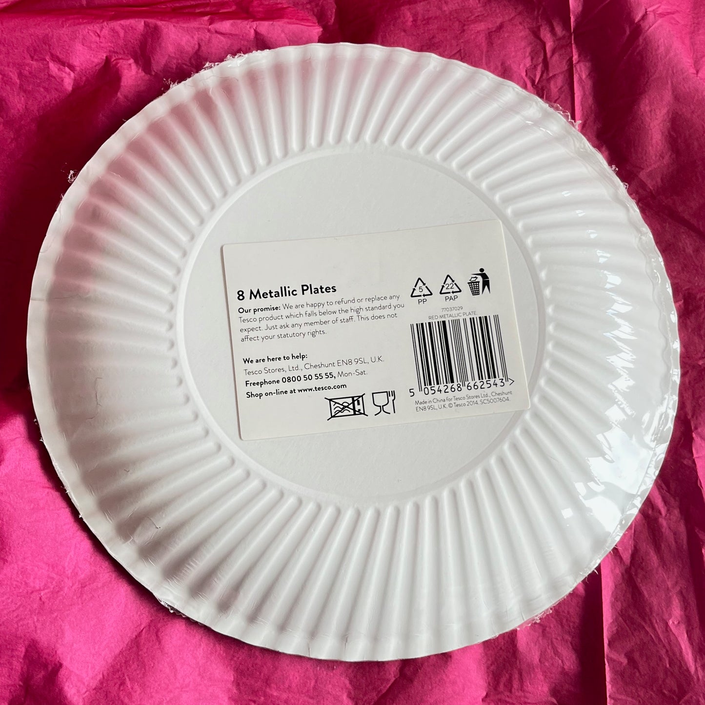 8 pk Red Metallic Paper Plates