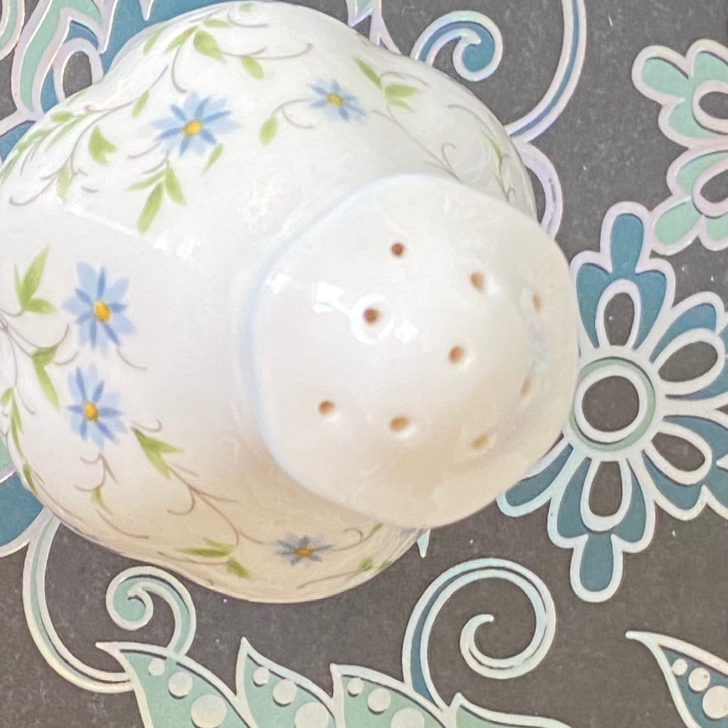 Royal Albert Ceramic Pepper Pot, Caroline range