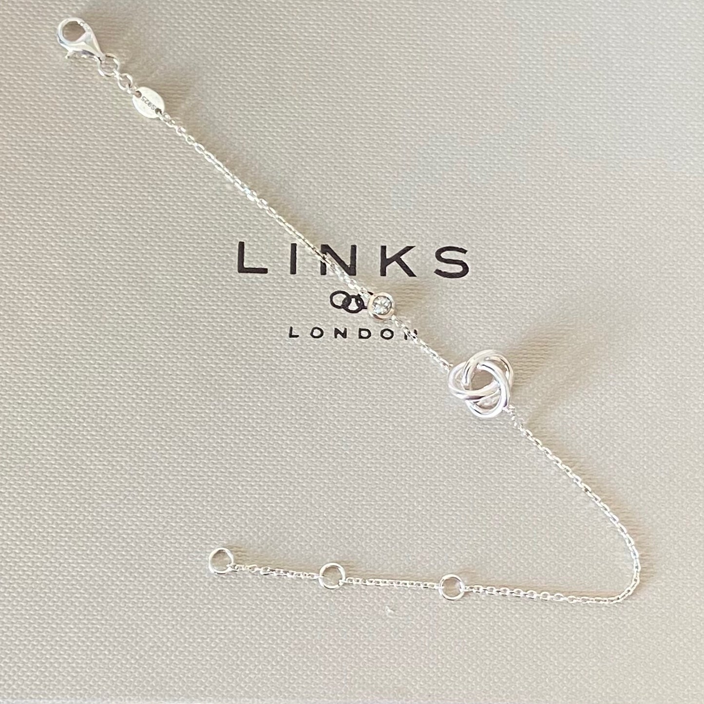 New! Links of London Love Knot Bracelet with a Topaz Sparkle Stone